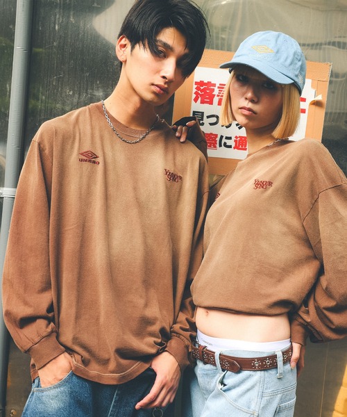 younger song（ヤンガーソング）の「【ムラサキスポーツ限定】UMBRO/アンブロ ピグメントバタフライティ ロンT/長袖Ｔシャツ MD27-LST02A（Tシャツ/カットソー・メンズ・ネイビー/ブラウン/ブラック・L/M/S）」の12枚目の写真