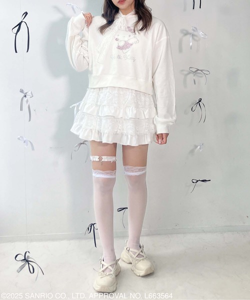 AS KNOW AS plus(アズノゥアズプラス)の「♪キラキラ Sanrio characters ショート丈プルオーバー 【Sanrio/サンリオ】(スウェット・レディース・ネイビー系/オフホワイト/ブラック系/ブラック・FREE)」の11枚目の写真