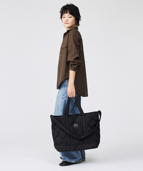 TAION(タイオン)の「【TAION / タイオン】ミリタリー ジップ ダウントートバッグM / 大容量 / A4可(トートバッグ・レディース・ブラック/カーキ/ライトブルー・フリー)」の5枚目の写真