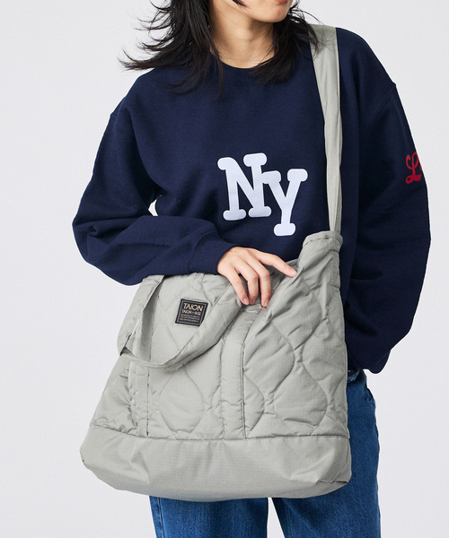 TAION(タイオン)の「【TAION / タイオン】ミリタリー ジップ ダウントートバッグM / 大容量 / A4可(トートバッグ・レディース・ブラック/カーキ/ライトブルー・フリー)」の6枚目の写真