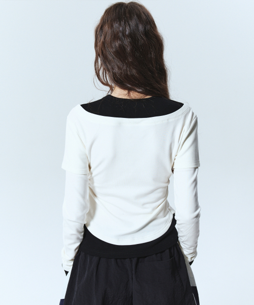 NICK&NICOLE(ニックアンドニコール)の「NICOLE SHRRING LAYERED SLEEVE TOP_WHITE BLACK(Tシャツ/カットソー・レディース・その他・FREE)」の3枚目の写真
