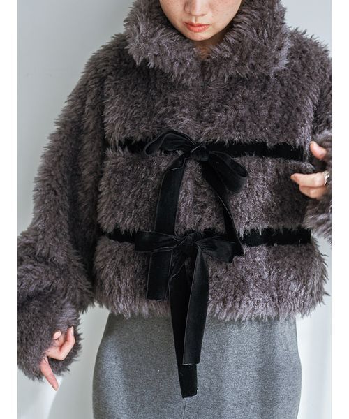 Sustainableリボンボアショートコート（ムートンコート）｜SNIDEL