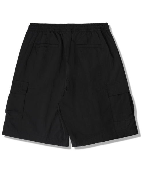 GUBIN（グビン）の「[SEASON OFF] ロゴポイントナイロンカーゴハーフパンツ - ブラック（その他パンツ・メンズ・その他・LARGE/MEDIUM）」の2枚目の写真