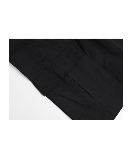 GUBIN（グビン）の「[SEASON OFF] ロゴポイントナイロンカーゴハーフパンツ - ブラック（その他パンツ・メンズ・その他・LARGE/MEDIUM）」の7枚目の写真