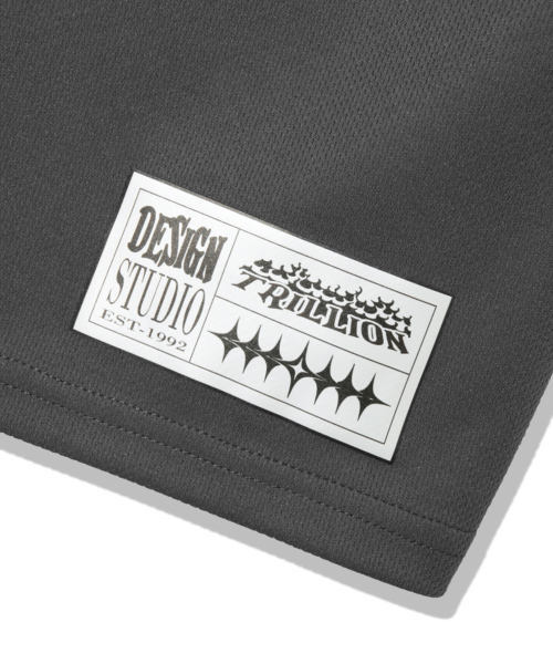 TRILLION（トリリオン）の「メッシュフットボールグラフィックジャージーハーフスリーブ[チャコール]（Tシャツ/カットソー・メンズ・その他・MEDIUM/LARGE/X-LARGE）」の4枚目の写真