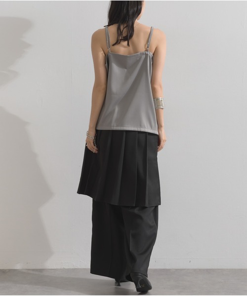 OandI（オーアンドアイ）の「ラップスカートレイヤードパンツ（その他パンツ・レディース・ブラウン/ブラック/チャコールグレー・FREE）」の4枚目の写真