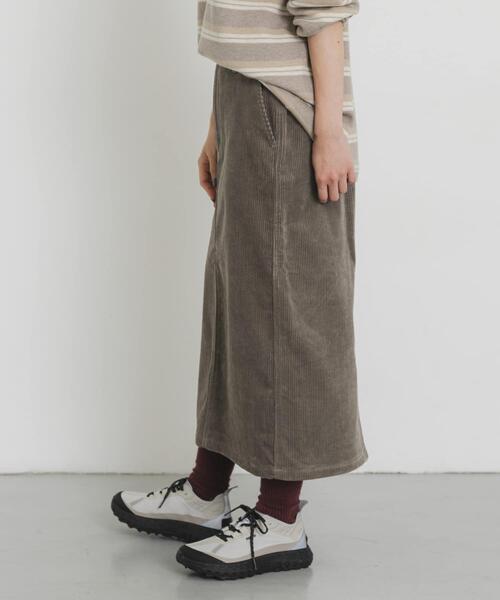 EKAL（エカル）の「『UR TECH』コーデュロイストレートスカート（スカート・レディース・モカ/カーキ/チャコールグレー・ONE）」の5枚目の写真