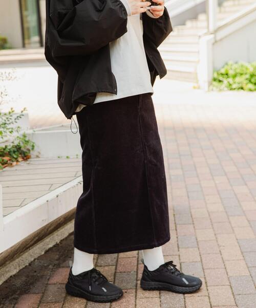 EKAL（エカル）の「『UR TECH』コーデュロイストレートスカート（スカート・レディース・モカ/カーキ/チャコールグレー・ONE）」の18枚目の写真