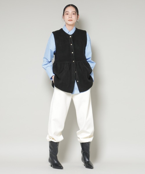 NANO universe（ナノユニバース）の「ダブルフェイスペプラムニットベスト（ベスト・レディース・ブラック/ライトグレー・FREE）」の18枚目の写真