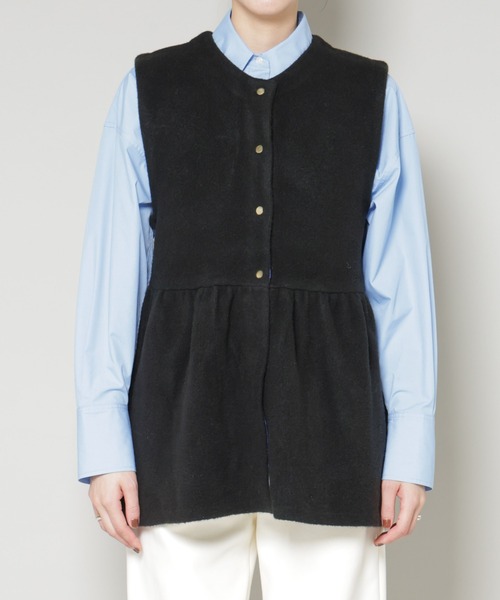 NANO universe（ナノユニバース）の「ダブルフェイスペプラムニットベスト（ベスト・レディース・ブラック/ライトグレー・FREE）」の19枚目の写真