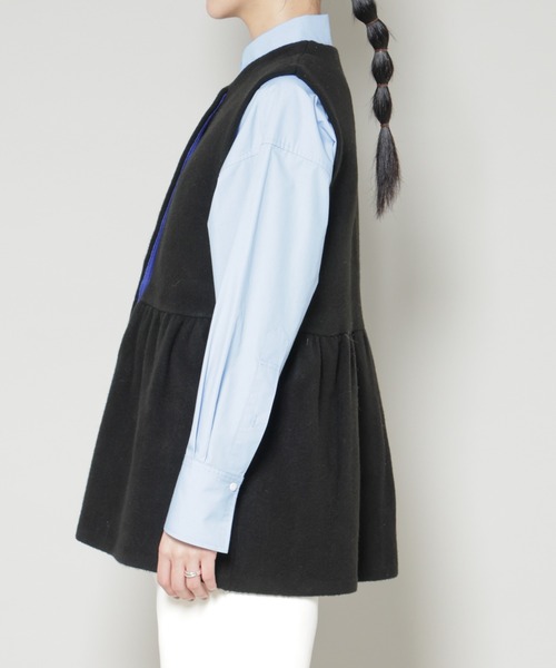 NANO universe（ナノユニバース）の「ダブルフェイスペプラムニットベスト（ベスト・レディース・ブラック/ライトグレー・FREE）」の20枚目の写真