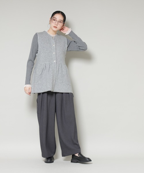 NANO universe（ナノユニバース）の「ダブルフェイスペプラムニットベスト（ベスト・レディース・ブラック/ライトグレー・FREE）」の8枚目の写真