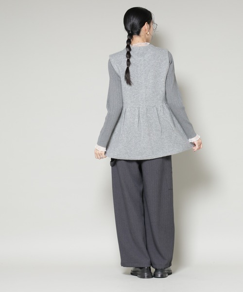 NANO universe（ナノユニバース）の「ダブルフェイスペプラムニットベスト（ベスト・レディース・ブラック/ライトグレー・FREE）」の9枚目の写真