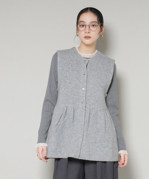 NANO universe（ナノユニバース）の「ダブルフェイスペプラムニットベスト（ベスト・レディース・ブラック/ライトグレー・FREE）」の3枚目の写真