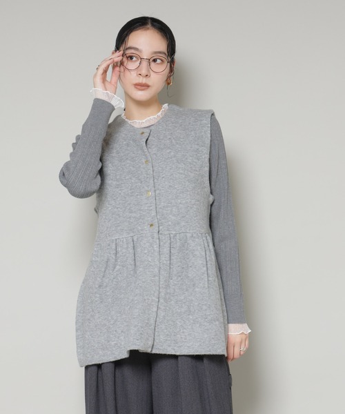 NANO universe（ナノユニバース）の「ダブルフェイスペプラムニットベスト（ベスト・レディース・ブラック/ライトグレー・FREE）」の4枚目の写真