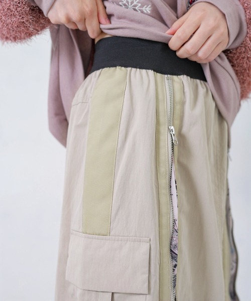 iS ScoLar（イズスカラー）の「553273：雪の結晶×星座×楽器柄 2wayカーゴスカート（スカート・レディース・ベージュ/ブラック/カーキ・M）」の22枚目の写真