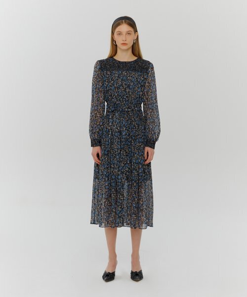ETMON(エトモン)の「Smock Shirring Lace Dress Blue(ワンピース・レディース・その他・FREE)」の4枚目の写真