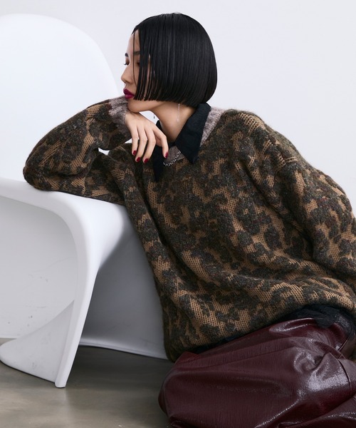 MONOe（モノエ）の「立体ヒョウ柄オーバーニット/ユニセックス（ニット/セーター・レディース・カーキ/レッド・FREE）」の17枚目の写真