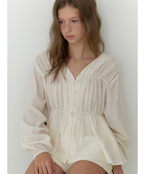 Daria shirring v blouse (cream)