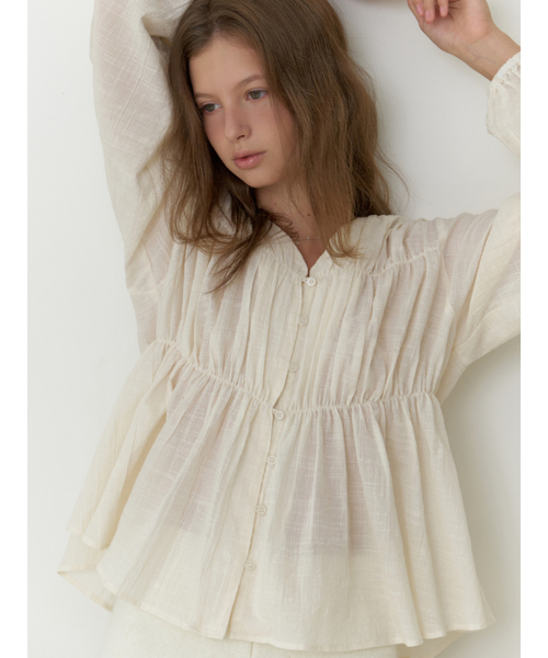 Daria shirring v blouse (cream)