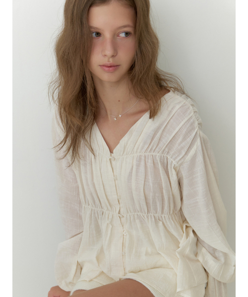 Daria shirring v blouse (cream)