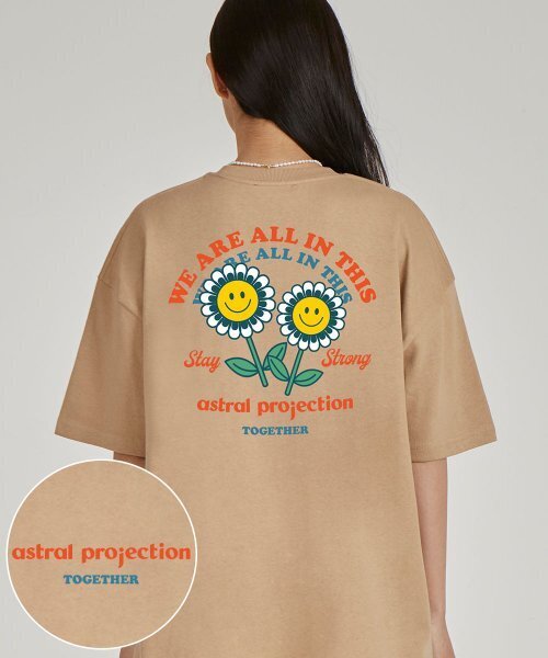 ASTRAL PROJECTION(アストラルプロジェクション)の「スマイルデイジーラウンドネック15番手綿半袖Tシャツ_ベージュ(Tシャツ/カットソー・レディース・その他・LARGE/MEDIUM/X-LARGE)」の1枚目の写真