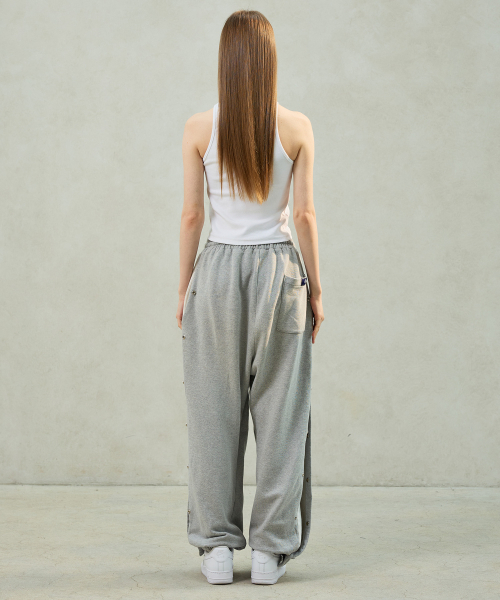 ARI(アリ)の「POPPY SLEEVELESS TOP / WHITE(Tシャツ/カットソー・レディース・ホワイト・FREE)」の3枚目の写真