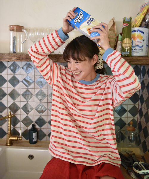 SAYUU(サユ)の「ストライプビスケット長袖Tシャツレッド(Tシャツ/カットソー・レディース・レッド・FREE)」の6枚目の写真