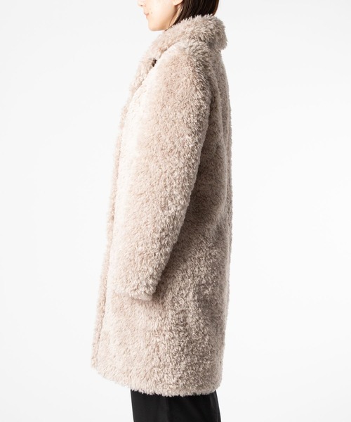 HERNO（ヘルノ）の「HERNO CURLY ALTERNATIVE FUR COAT ヘルノ オルタナティブ ファー コート（ムートンコート・レディース・クリーム・42/40）」の5枚目の写真