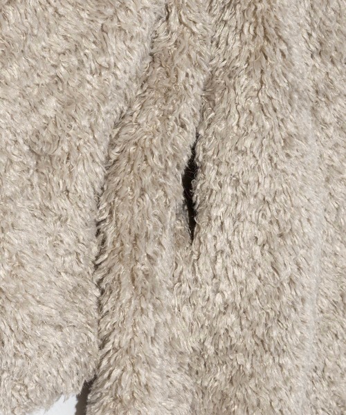 HERNO（ヘルノ）の「HERNO CURLY ALTERNATIVE FUR COAT ヘルノ オルタナティブ ファー コート（ムートンコート・レディース・クリーム・42/40）」の12枚目の写真
