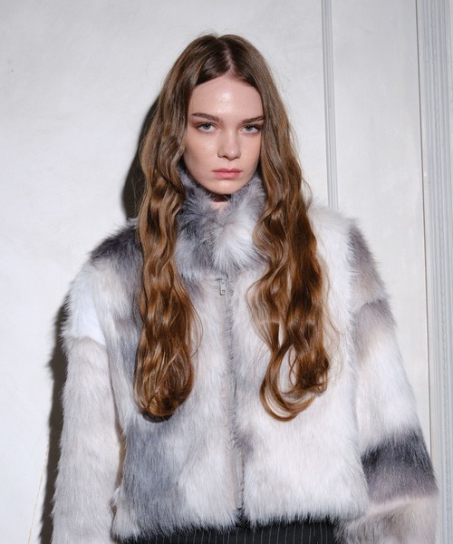 3.3 Field Trip （3.3フィールドトリップ）の「3.3 Field Trip／ミックスカラーフェイクファーブルゾン（ブルゾン・レディース・ブラウン/グレー・FREE）」の8枚目の写真