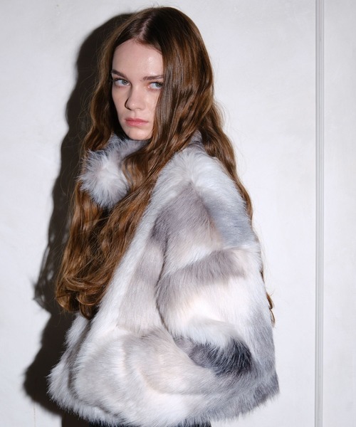 3.3 Field Trip （3.3フィールドトリップ）の「3.3 Field Trip／ミックスカラーフェイクファーブルゾン（ブルゾン・レディース・ブラウン/グレー・FREE）」の10枚目の写真