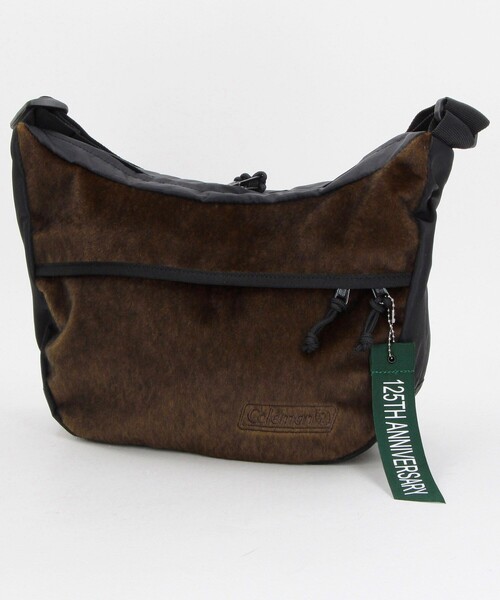 COLEMAN（コールマン）の「Coleman/コールマン 125TH LIMITED WALKER BANANA SHOULDER（ショルダーバッグ・メンズ・ブラウン/ブラック・ONE SIZE）」の2枚目の写真