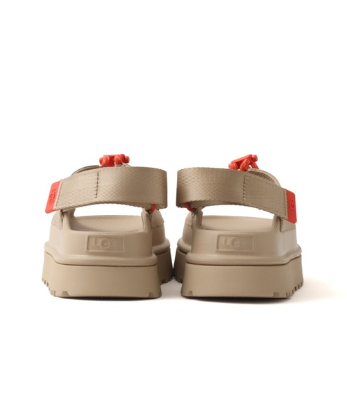 UGG（アグ）の「UGG W GOLDENGLOW TOGGLE / アグ ゴールデングロウ トグル（サンダル・レディース・ベージュ・23.0cm/25.0cm/24.0cm/22.0cm）」の6枚目の写真