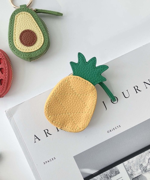 AS KNOW AS plus（アズノゥアズプラス）の「フルーツミニポーチチャーム（ポーチ・レディース・C/D/A/B・FREE）」の4枚目の写真