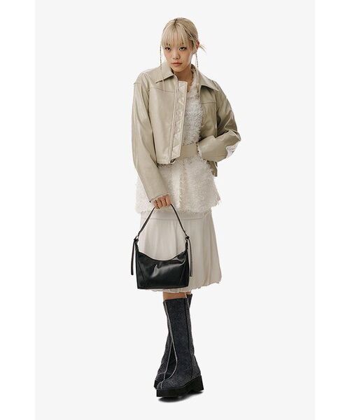 MUSINSA STANDARD WOMAN（ムシンサスタンダードウーマン）の「ウィメンズパテント合成皮革シングルジャケット[ベージュ]（ライダースジャケット・レディース・その他・S/M）」の14枚目の写真