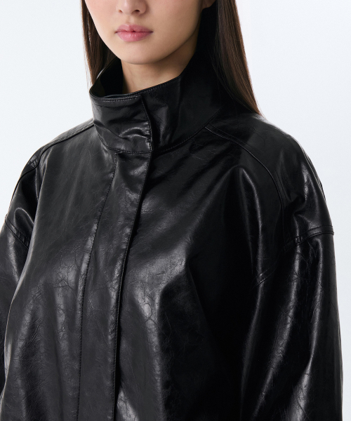 MUSINSA STANDARD WOMAN（ムシンサスタンダードウーマン）の「ウィメンズパテント合成皮革オーバーサイズジャケット[ブラック]（ライダースジャケット・レディース・その他・S/M）」の5枚目の写真