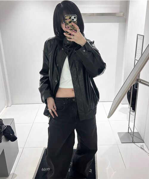 MUSINSA STANDARD WOMAN（ムシンサスタンダードウーマン）の「ウィメンズパテント合成皮革オーバーサイズジャケット[ブラック]（ライダースジャケット・レディース・その他・S/M）」の12枚目の写真