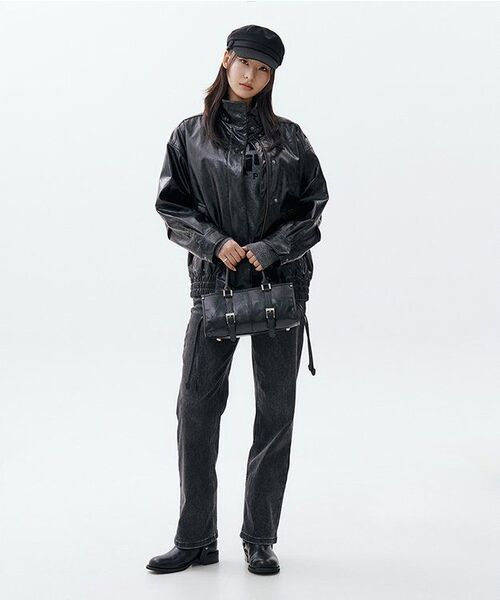MUSINSA STANDARD WOMAN（ムシンサスタンダードウーマン）の「ウィメンズパテント合成皮革オーバーサイズジャケット[ブラック]（ライダースジャケット・レディース・その他・S/M）」の17枚目の写真
