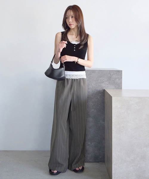 CHAN ME（チャンミ）の「ストライプタックワイドパンツ（スラックス・レディース・ブラウン/ブラック/グレー・MEDIUM/LARGE/X-LARGE）」の12枚目の写真