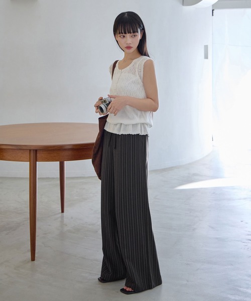 CHAN ME（チャンミ）の「ストライプタックワイドパンツ（スラックス・レディース・ブラウン/ブラック/グレー・MEDIUM/LARGE/X-LARGE）」の18枚目の写真