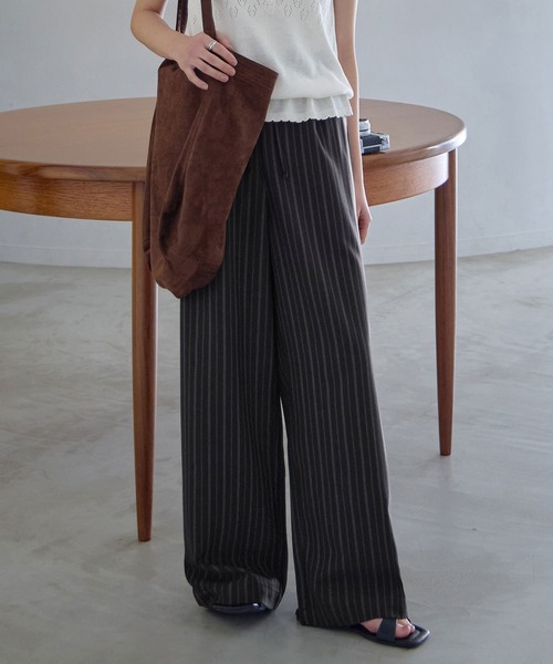 CHAN ME（チャンミ）の「ストライプタックワイドパンツ（スラックス・レディース・ブラウン/ブラック/グレー・MEDIUM/LARGE/X-LARGE）」の19枚目の写真