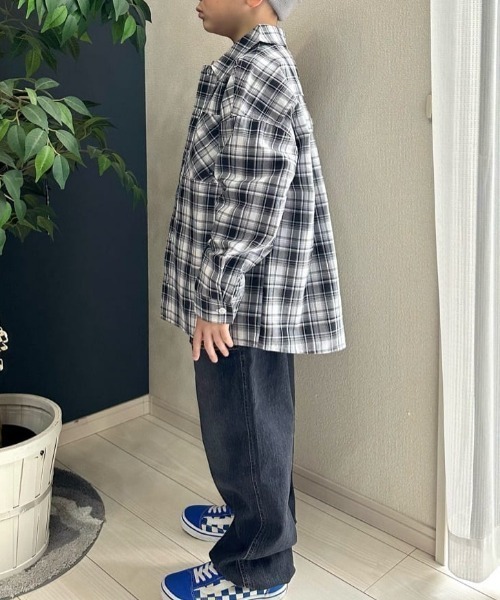 Right-on（ライトオン）の「【Refurbish】ワンポイント刺繍シャツ (キッズ / 通園通学 / シンプル)（シャツ/ブラウス・キッズ・ブラック/ブルー・110/120/130/140/150/160）」の17枚目の写真