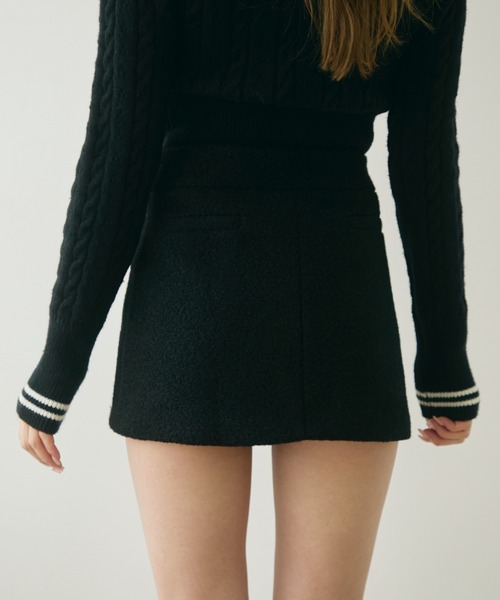 TITTY&CO.（ティティーアンドコー）の「クラシカルボタン付きミニスカート（スカート・レディース・ブラック/グレー・FREE）」の4枚目の写真