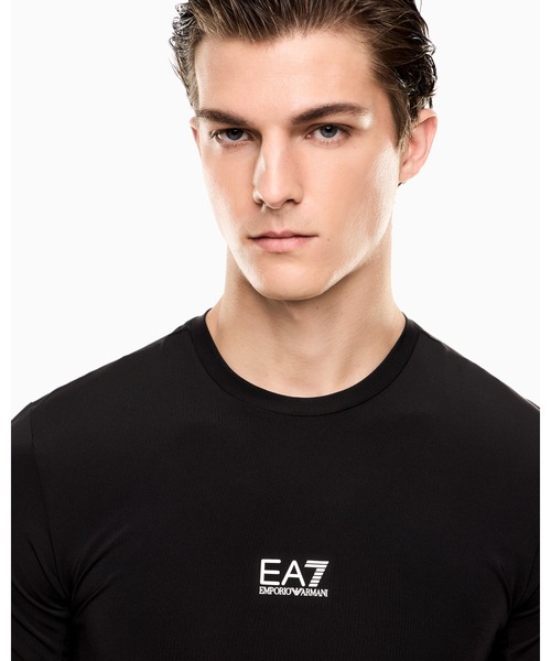 EMPORIO ARMANI EA7（エンポリオアルマーニイーエーセブン）の「【エンポリオ アルマーニ EA7】Dynamic Athlete Tシャツ VIGOR7テクニカルファブリック（Tシャツ/カットソー・メンズ・ブラック・LARGE/MEDIUM/SMALL/X-LARGE/XX-LARGE）」の4枚目の写真