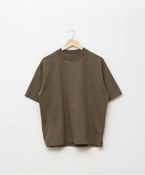 A blends(エイブレンズ)の「A blends Macknight × A blends ミドルネックTシャツ(Tシャツ/カットソー・メンズ・カーキ・X-LARGE)」の2枚目の写真
