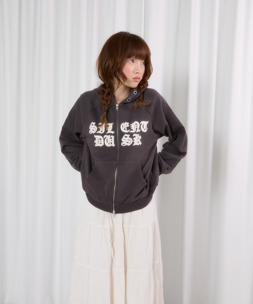 FCMM(エフシーエムエム)の「【日本限定】EYELET PATCH HOODIE / アイレットパッチフーディ(パーカー・レディース・グレー/チャコールグレー/グリーン系その他・SMALL/MEDIUM)」の16枚目の写真