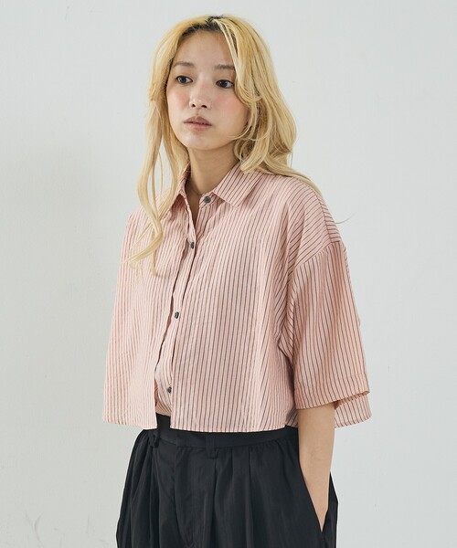 NOMINE(ノミネ)の「ロングヨーク ハーフスリーブ/半袖 シャツ(シャツ/ブラウス・レディース・ピンク/ホワイト/サックスブルー/ブラック/ホワイト系その他・フリー)」の16枚目の写真