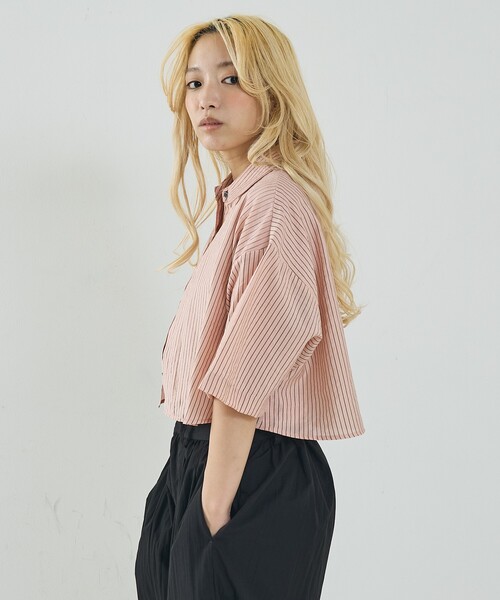 NOMINE(ノミネ)の「ロングヨーク ハーフスリーブ/半袖 シャツ(シャツ/ブラウス・レディース・ピンク/ホワイト/サックスブルー/ブラック/ホワイト系その他・フリー)」の17枚目の写真