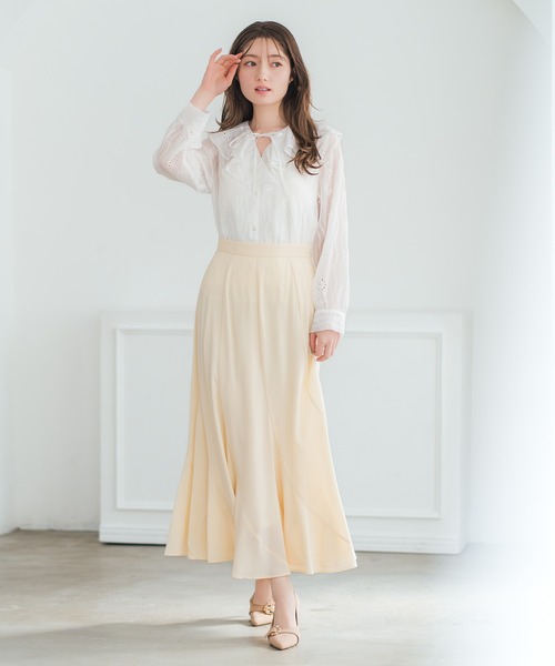 MISCH MASCH(ミッシュマッシュ)の「2026春夏新作 変形マーメイドスカート(スカート・レディース・イエロー/ネイビー/ホワイト×ブラック・S/M)」の4枚目の写真